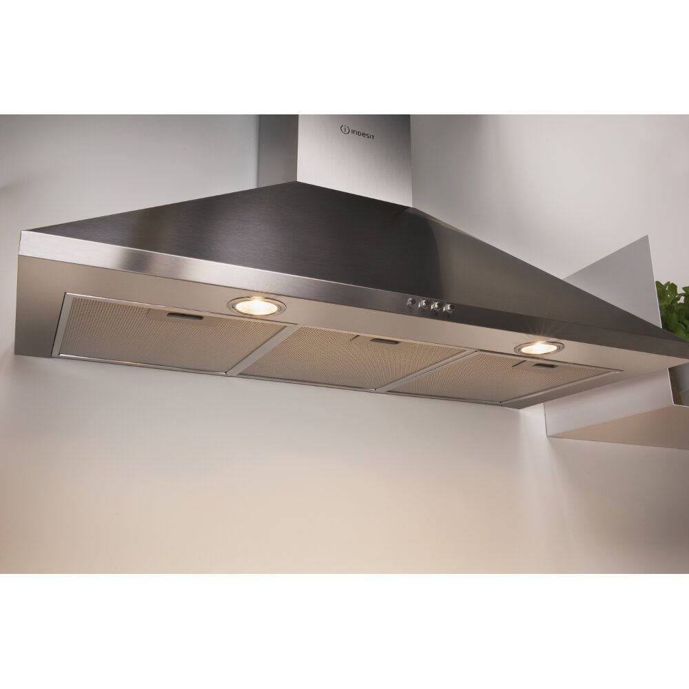 Indesit wall mounted cooker hood: 90cm - IHPC 9 4 AM X